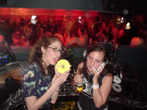 amanda, sarah