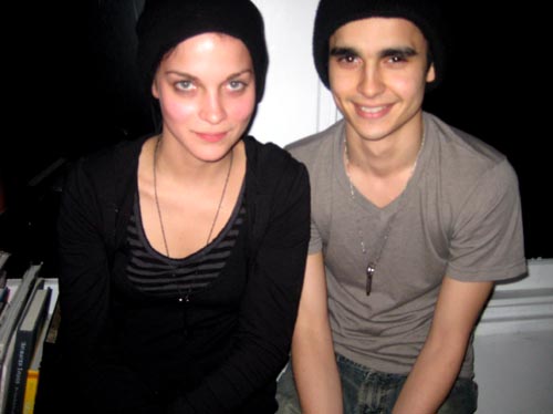 leigh, max m