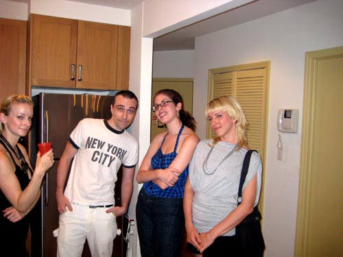 amanda, katie, nina, siege