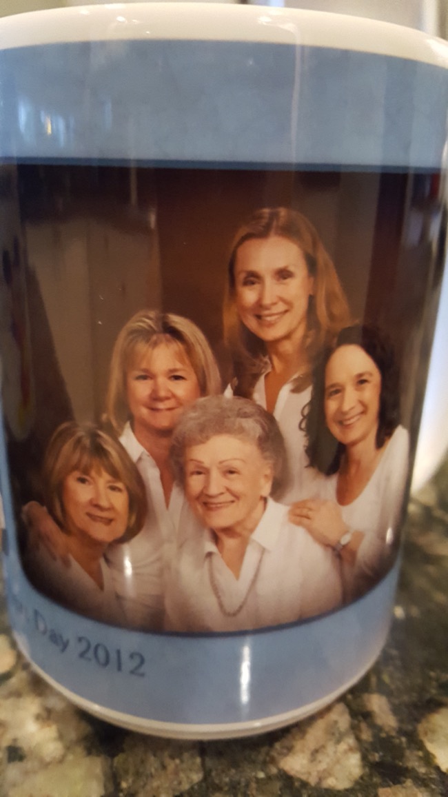 aunt barb, aunt elaine, aunt sue, grandma, mom