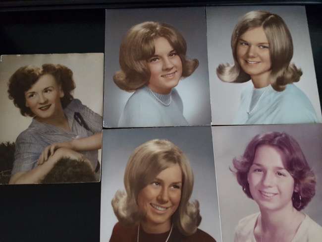 aunt barb, aunt elaine, aunt sue, grandma, mom